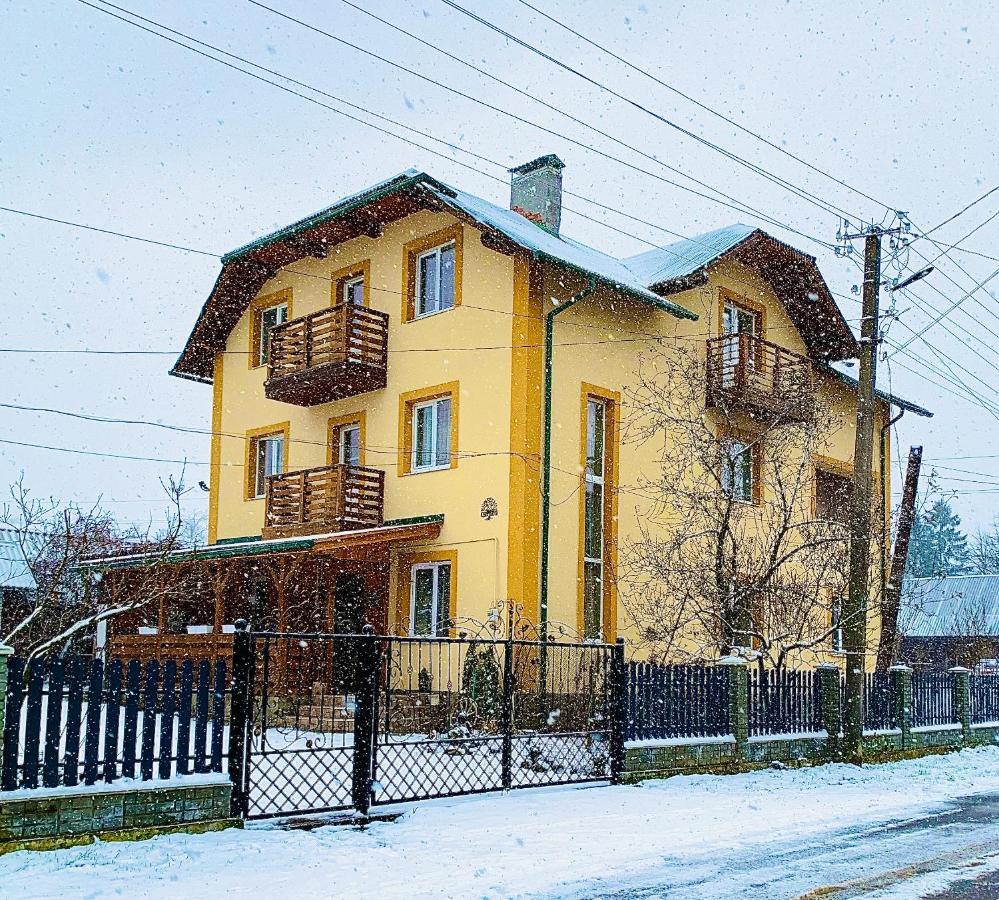 Отель Ніч над Карпатами Славское Экстерьер фото